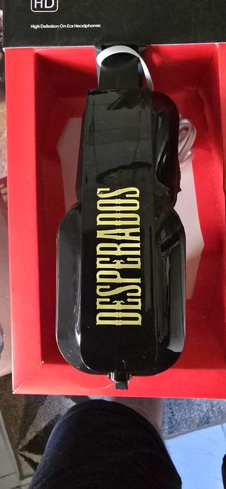 Casti noi din anul 2000