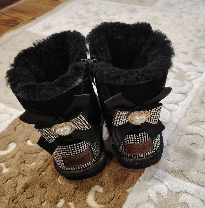 Зимние сапожки на малышку