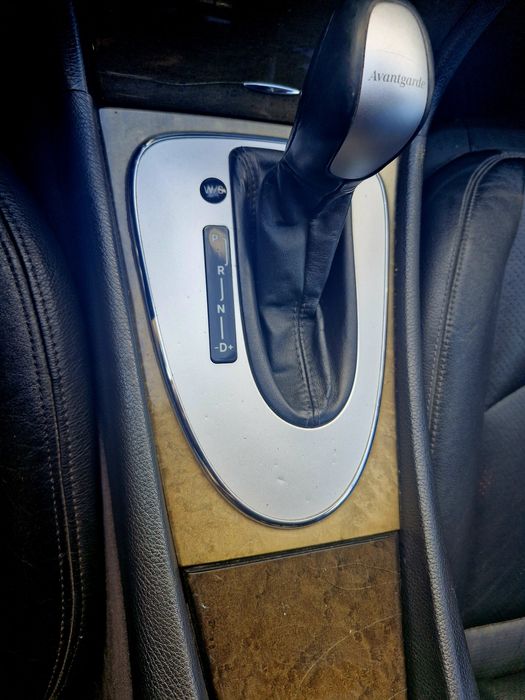 Мерцедес  Е class w211 Avangarde