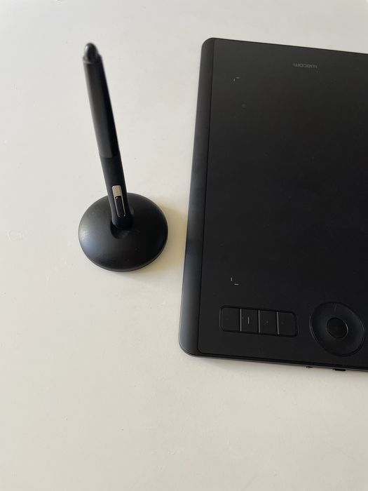 Графичен таблет Wacom Intuos Pro