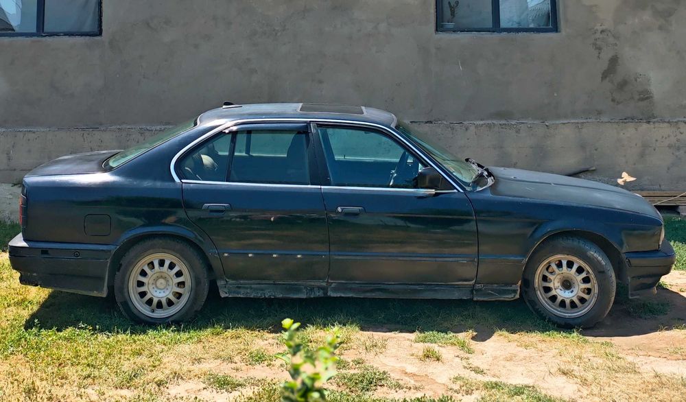 BMW 520 E34 1990г