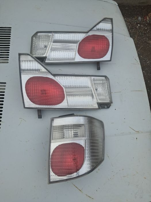 На альпард задний стоп продаётся