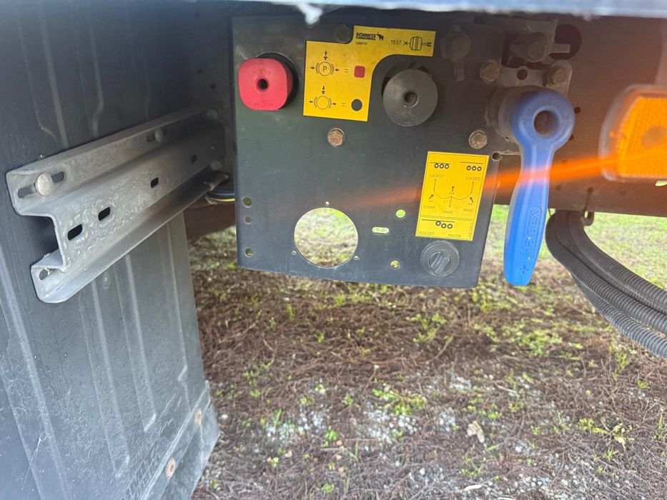 Remorca Schmitz MEGA