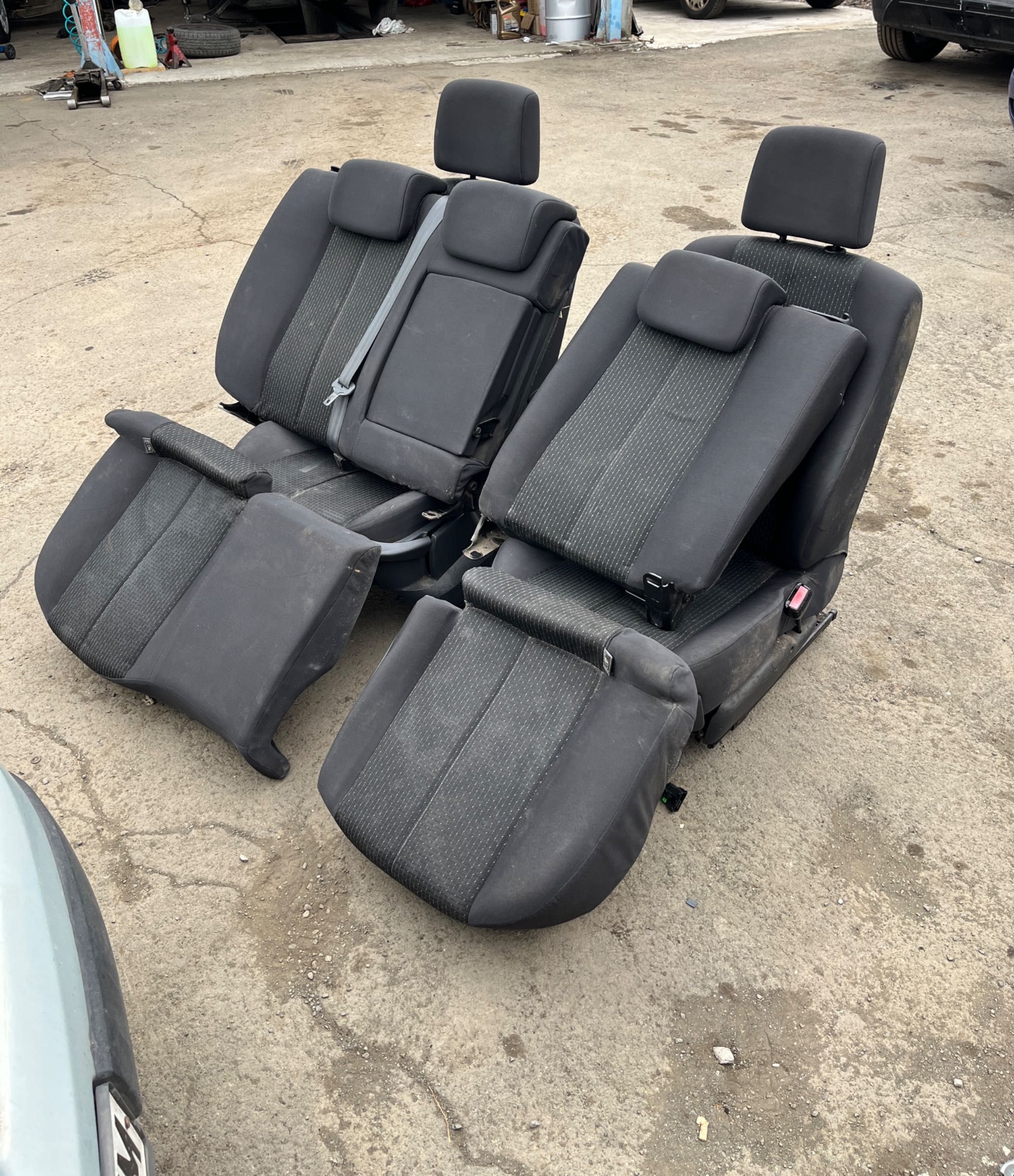 Седалки за рено меган 2 гр. Бургас Меден рудник - зона А • OLX.bg