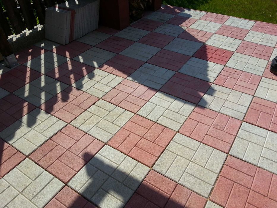 Pavaje decorative din beton comprimat pentru gradina