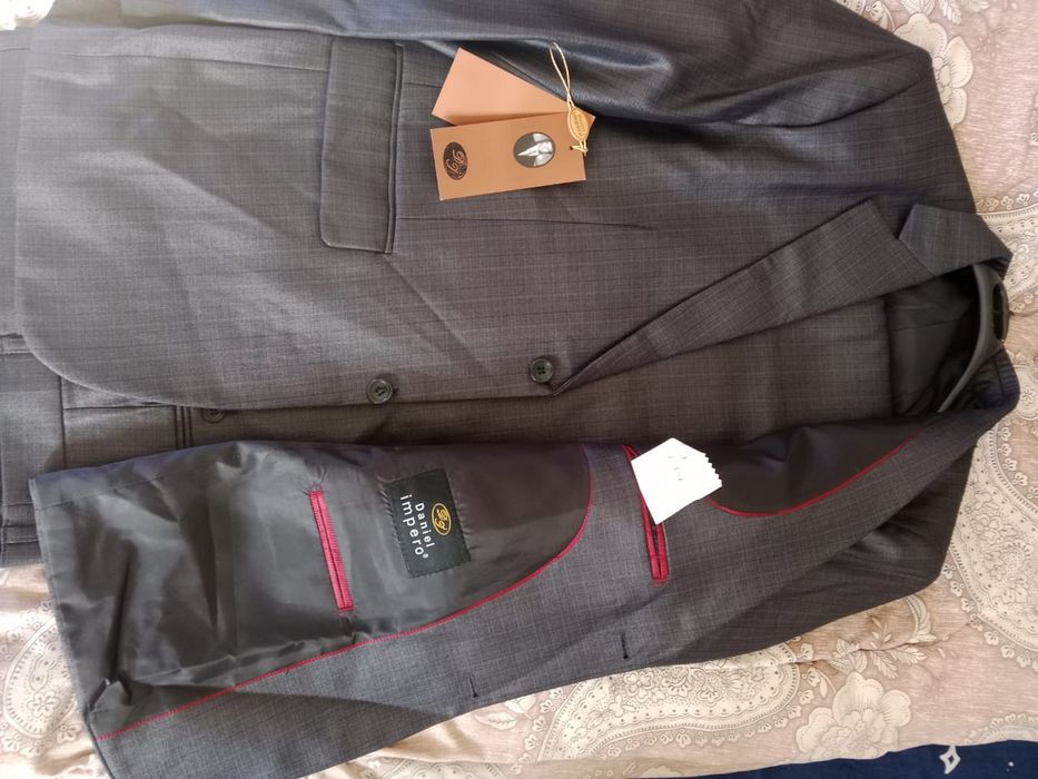 Продам костюмы мужские