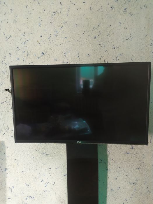 Подставка и телевизор