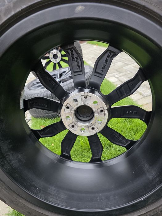 Jante originale BMW R 20 echipate cu cauciucuri de iarna