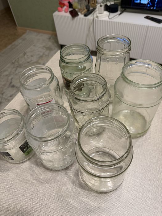 Банки разного размера