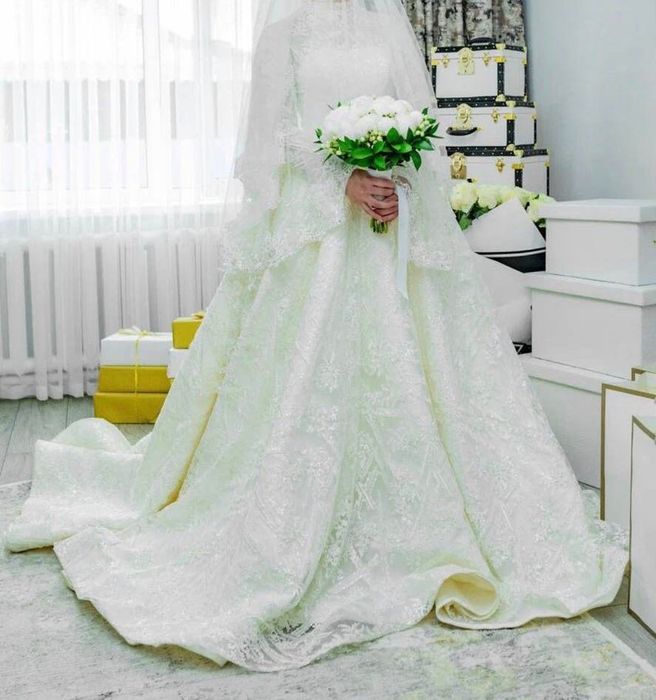 Свадебное платье