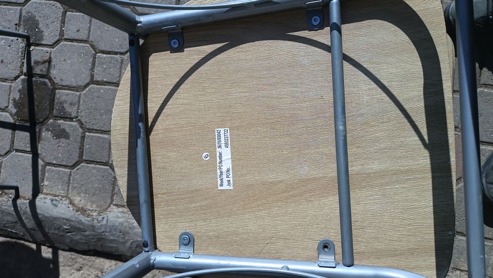 Vând set de 4 scaune de la Jysk