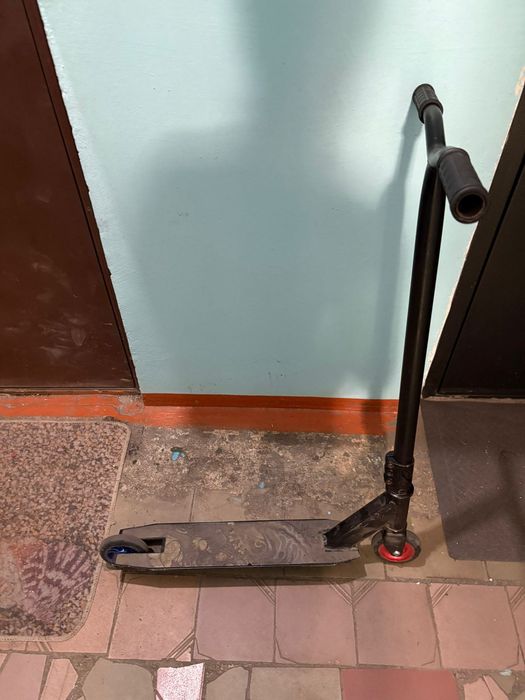 Продам самокат трюковой