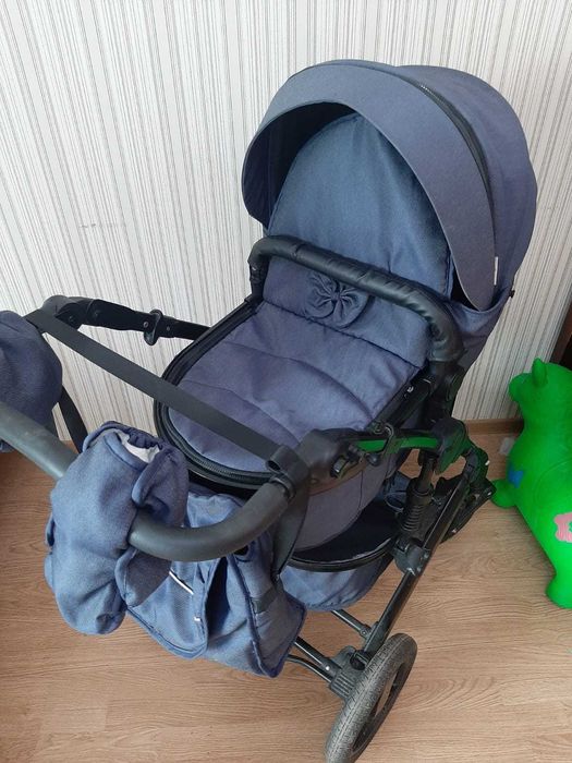 Детская коляска.