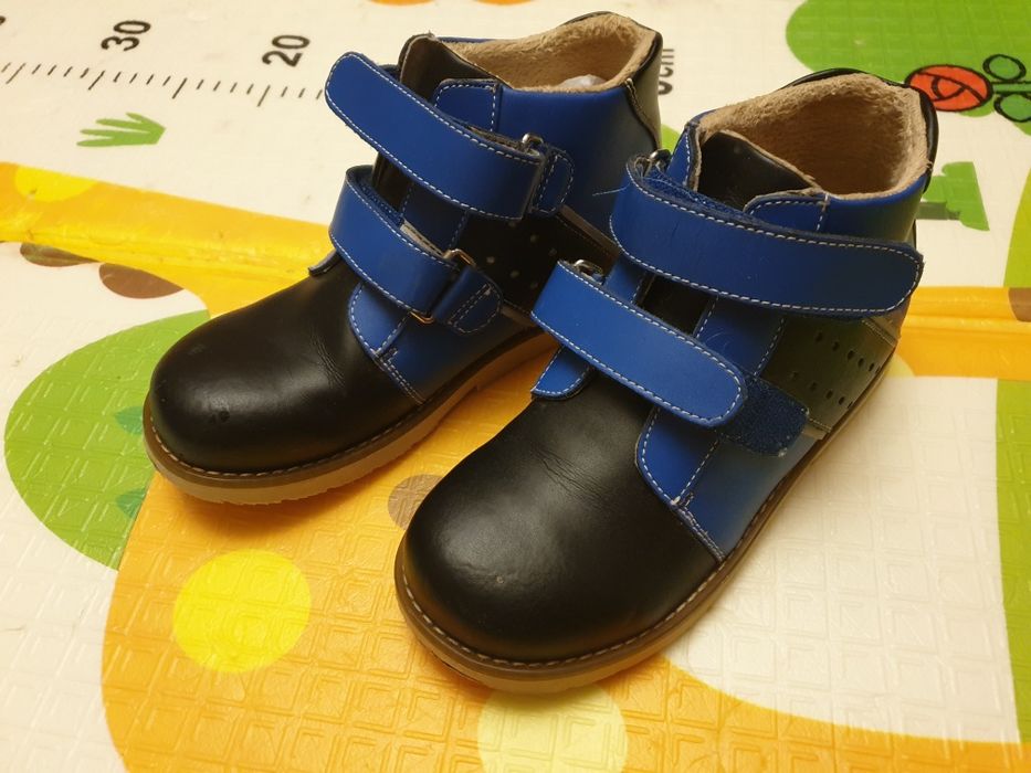 Продам ортопедические ботинки