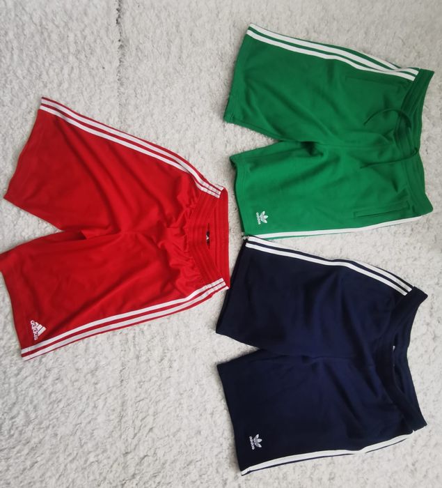 Pantaloni scurti adidas Originals marime L