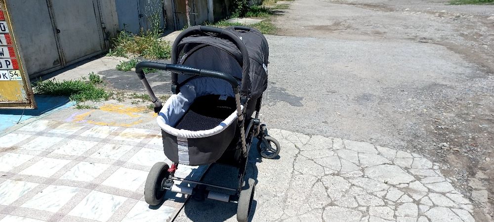 Коляска для двойни