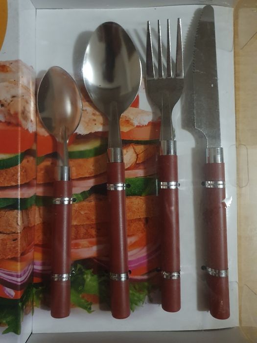 Set tacâmuri 16 bucăți