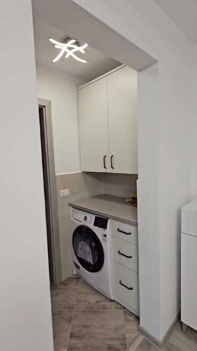 Apartament de Inchiriat etaj 2,Bld.Roman Musat zona Pascal[300€]