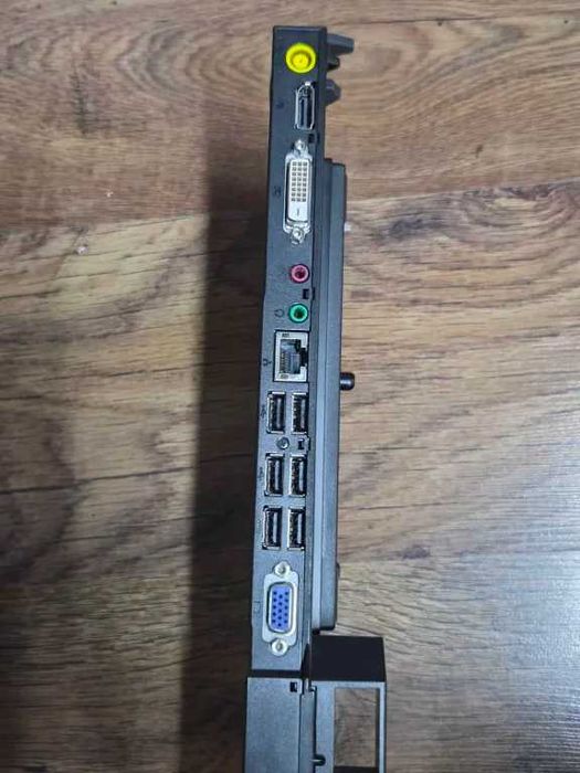 Thinkpad T430 с нова батерия и docking станция