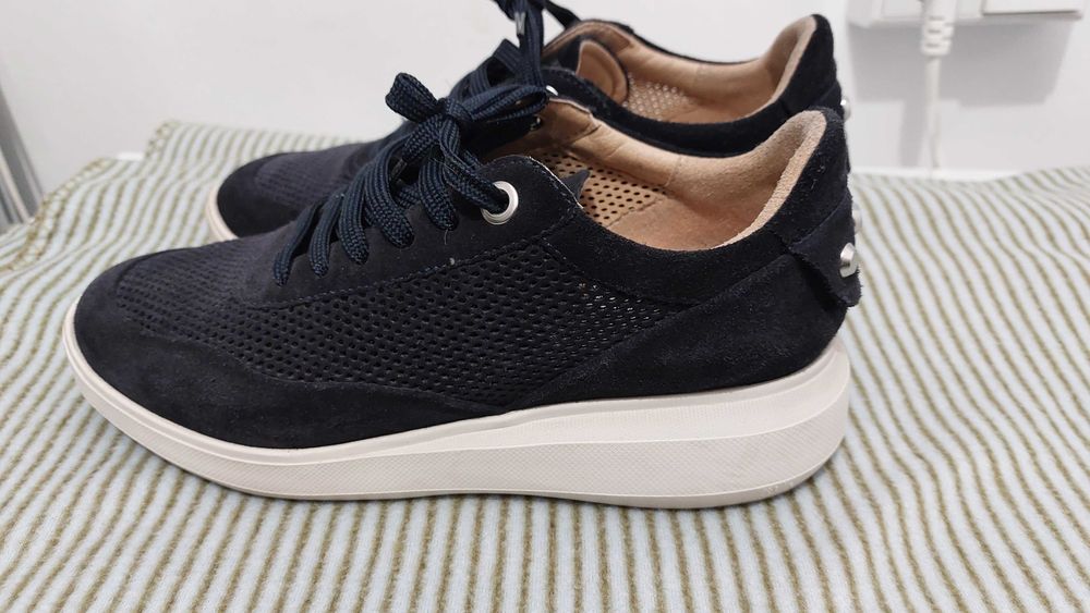 Pantofi sport Geox marime 37