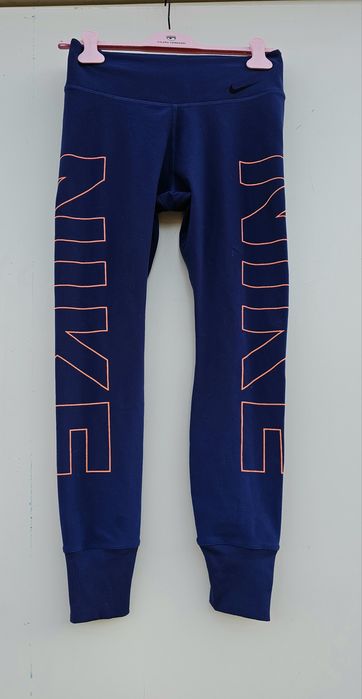 Nike оригинален дамски клин М размер