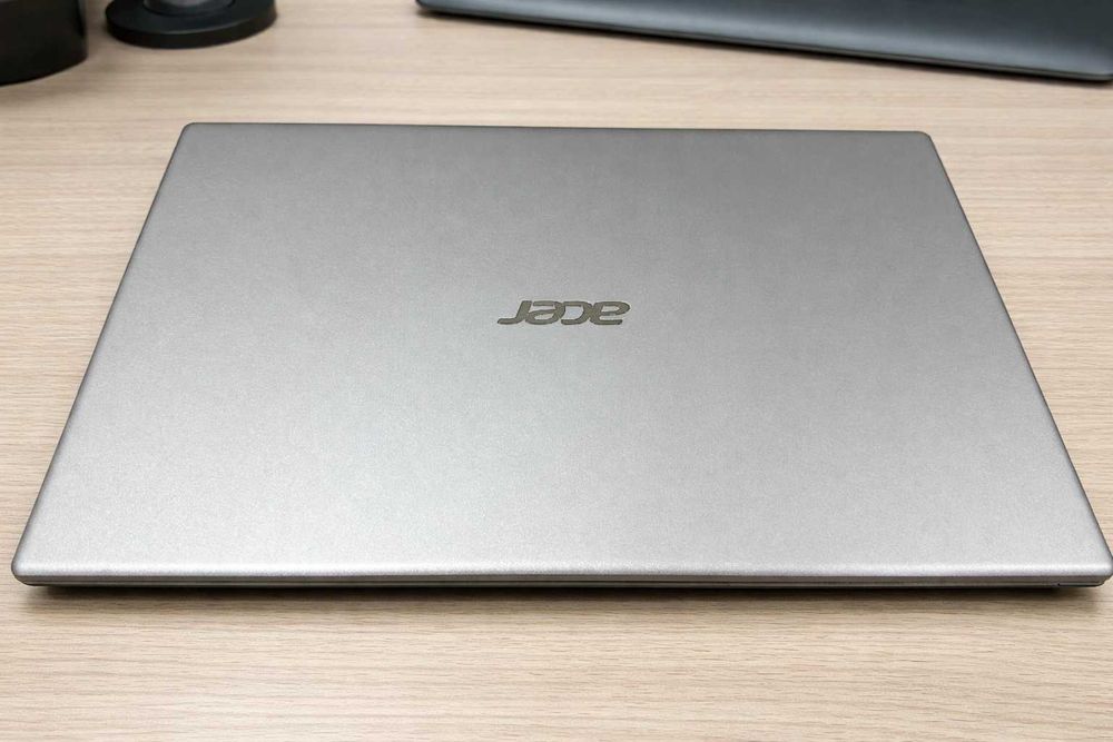 Ноутбук в хорошем состоянии.