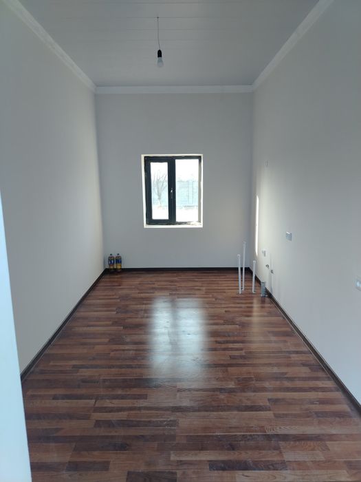 Odam yashamagan 3 sotixli zamonaviy yangi yevro remont pat kulyuch uy