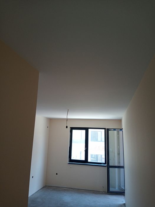 Боядисване , Шпакловане ,Шкурене и грундиране .