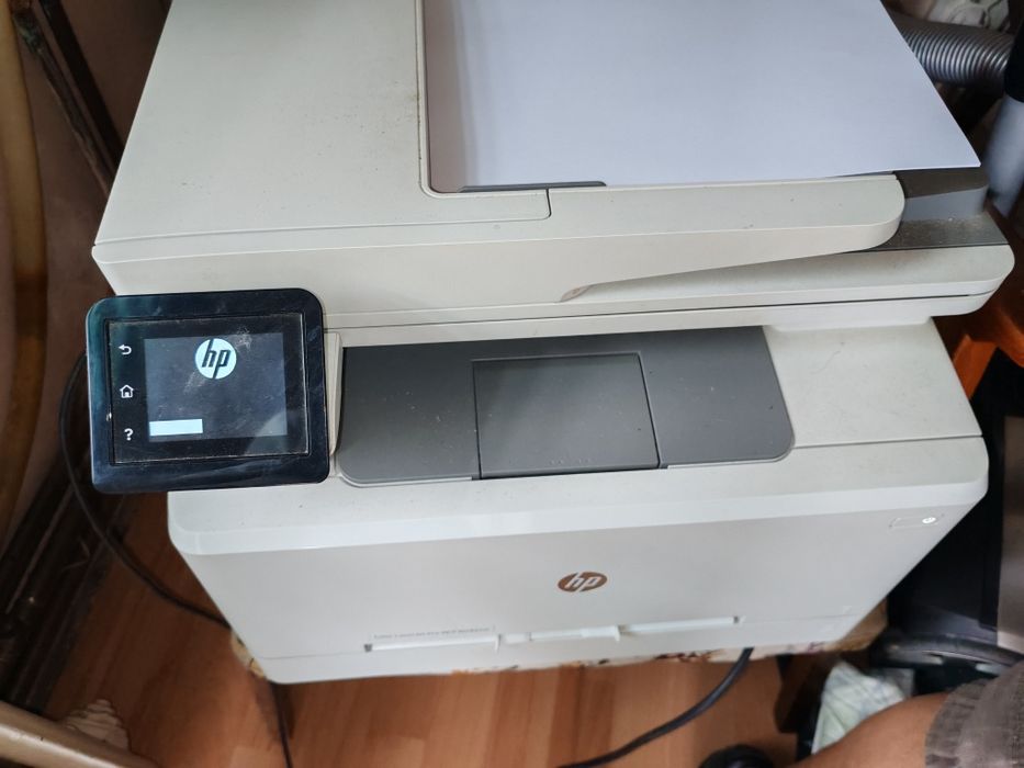 Vând imprimanta HP pro mfp M282nw