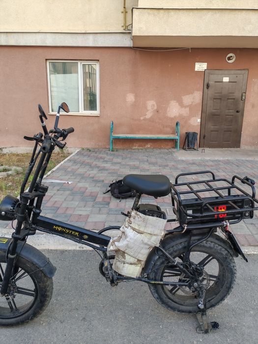 Эллектро велик монстр