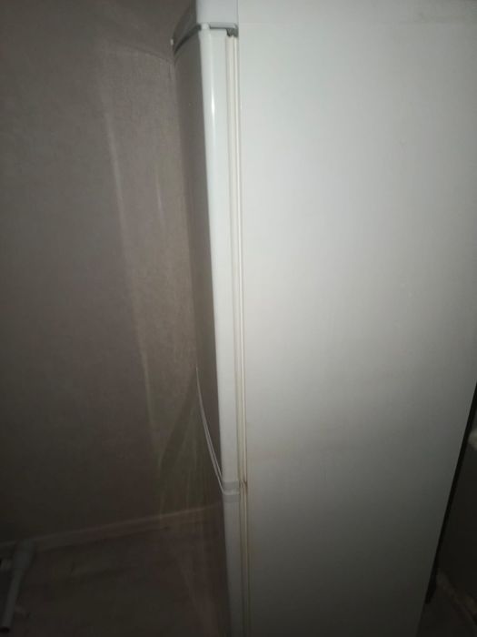 Холодильник рабочий