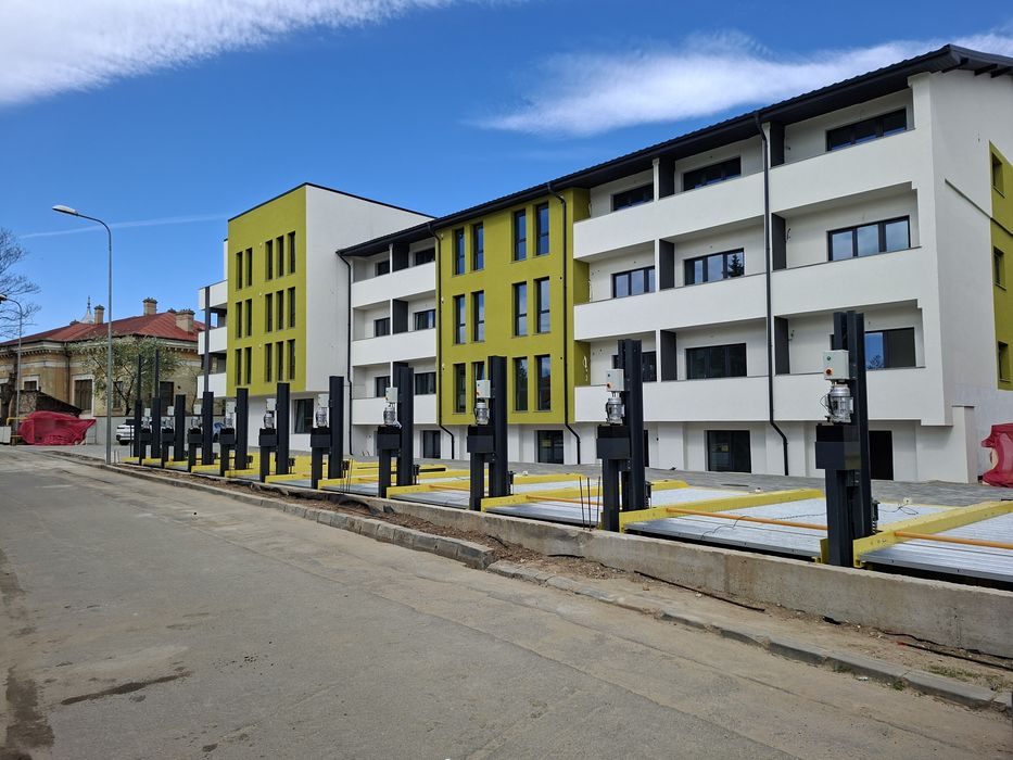 Apartament trei camere