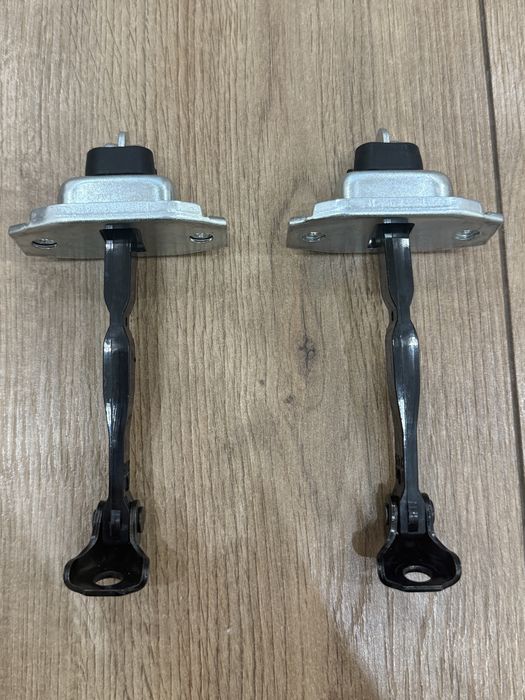 Ограничители двери Новые