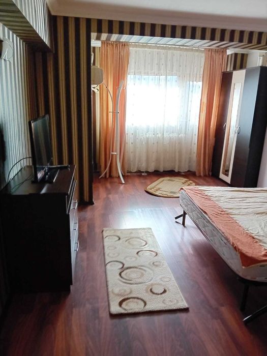 piata alba iulia bd.burebista ap.3 cam et.6/8 mobilat/nemobilat  600 euro/lunar taxe in sarcina proprietar.