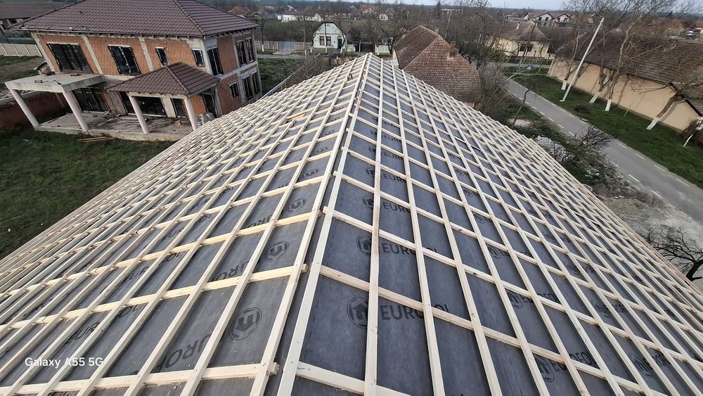 Acoperișuri și reparații de urgență