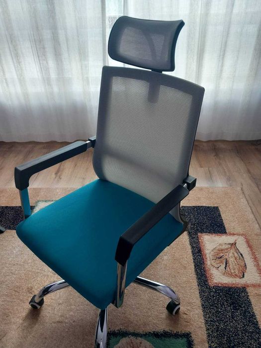 Офис Обзавеждане -бюра 3 броя