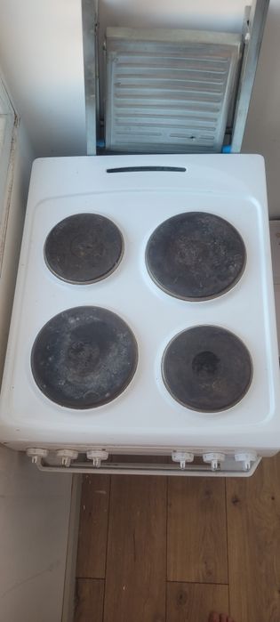 Электрическая плита Hansa