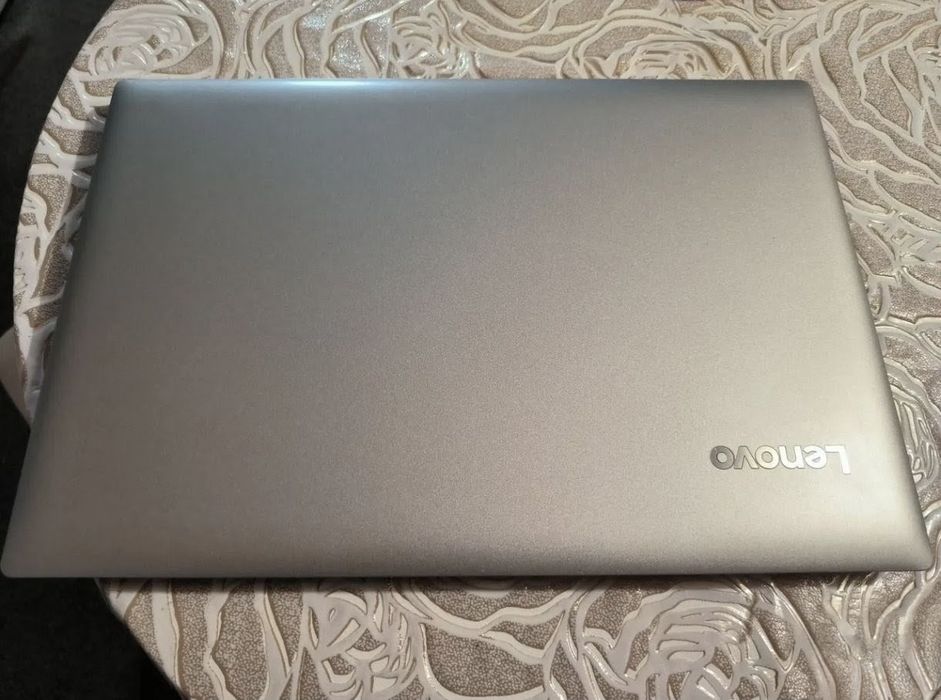 Lenovo IdeaPad 320 15AST
