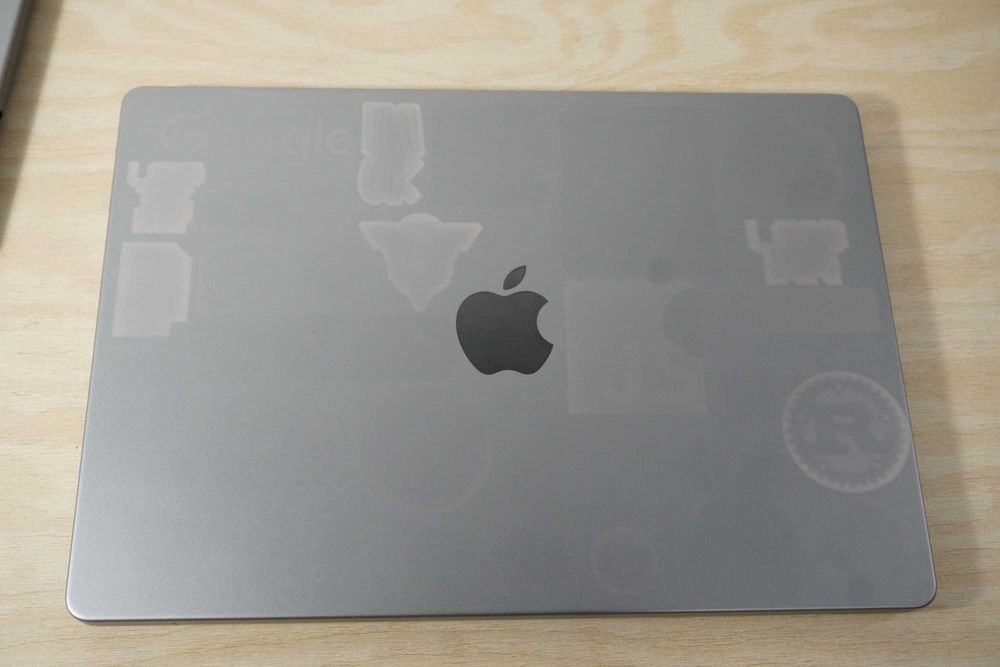 Лаптоп Apple MacBook Pro 14 a2442 - M1 Pro 16GB RAM 512GB SSD 1 година гаранция ДДС