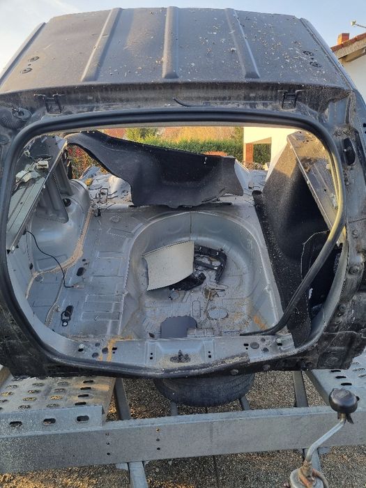 Aripa stanga spate Dacia Logan Mcv Stepway 2017