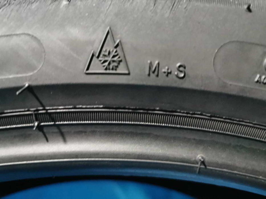 225/60/17 michelin m+s 4 buc
