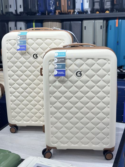 Надёжный чемодан Gobi London для путешествий