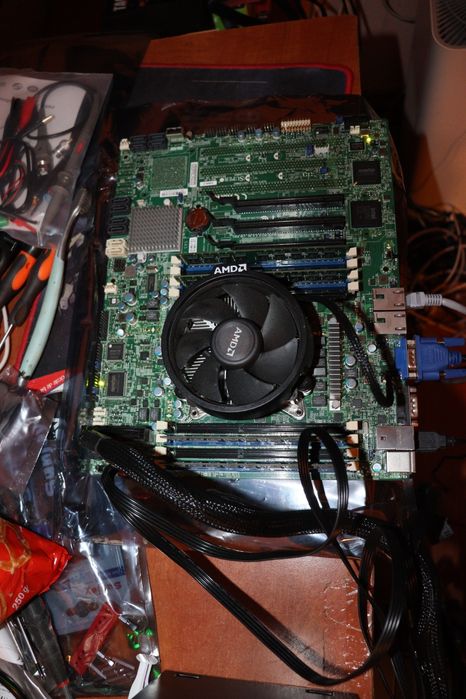 Kit Ws/Server Placa de baza SuperMicro X9SRI-F + Xeon E5-2660 V2 10 Cores