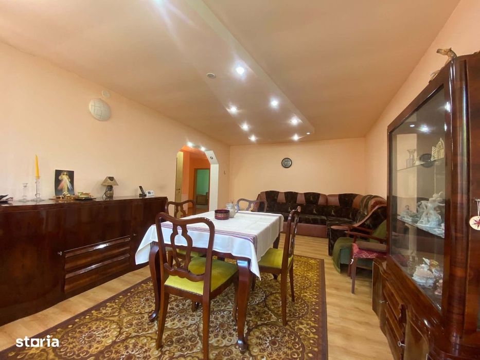 Casă de vânzare Mediaș, Binder Bubi, vis-à-vis de hotel (Fără agenții)