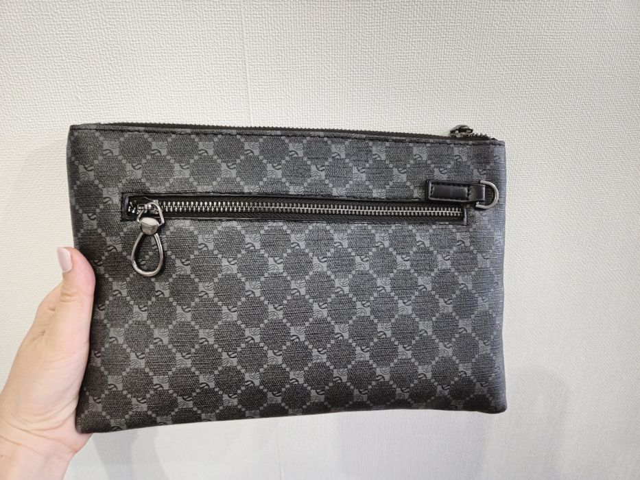 Нова мъжка чанта клъч