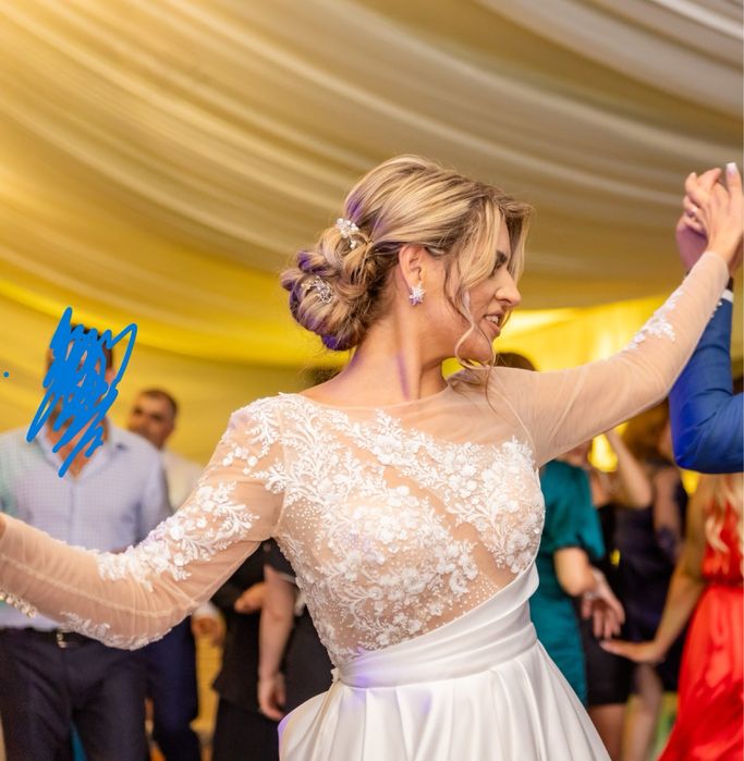 Rochie mireasa din tafta -model deosebit.