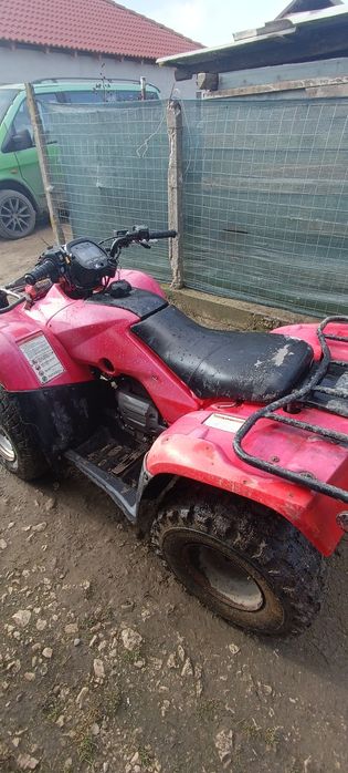 Vând atv honda recon 250
