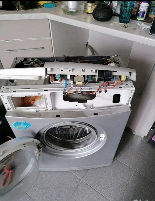 Ремонт стиральных машин, холодильников