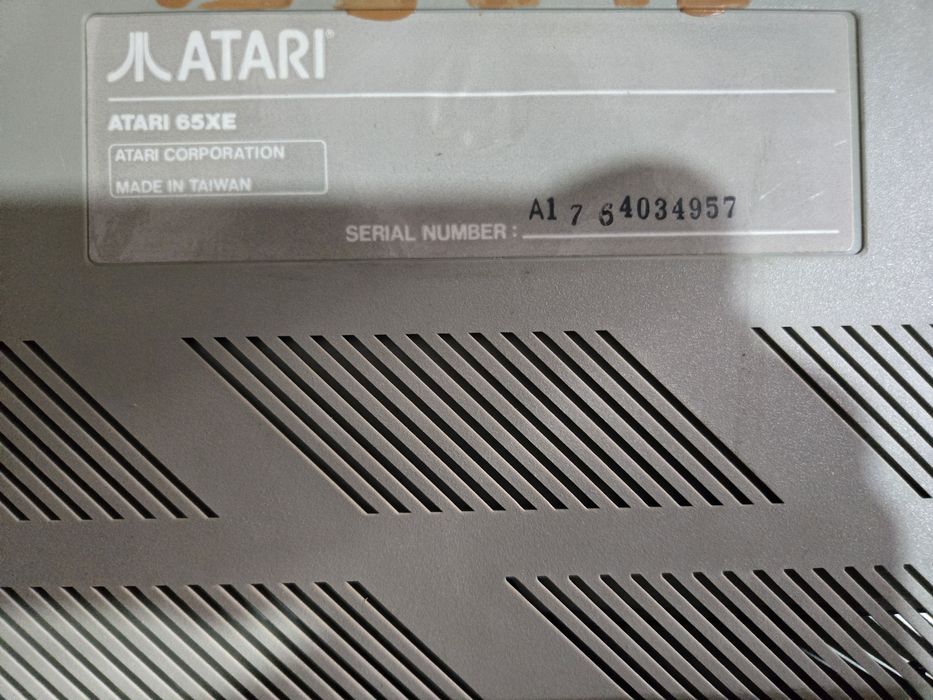 Ретро компьютер  Atari