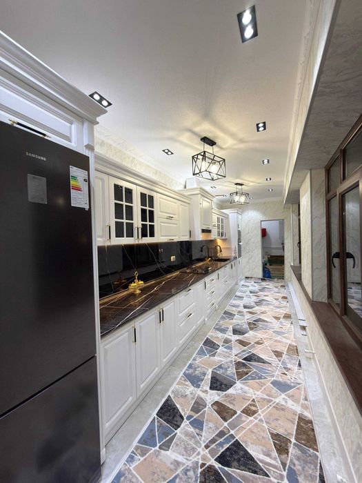 Срочно! Продаётся 4х комнатная ЛЮКС квартира на Бульваре!!!